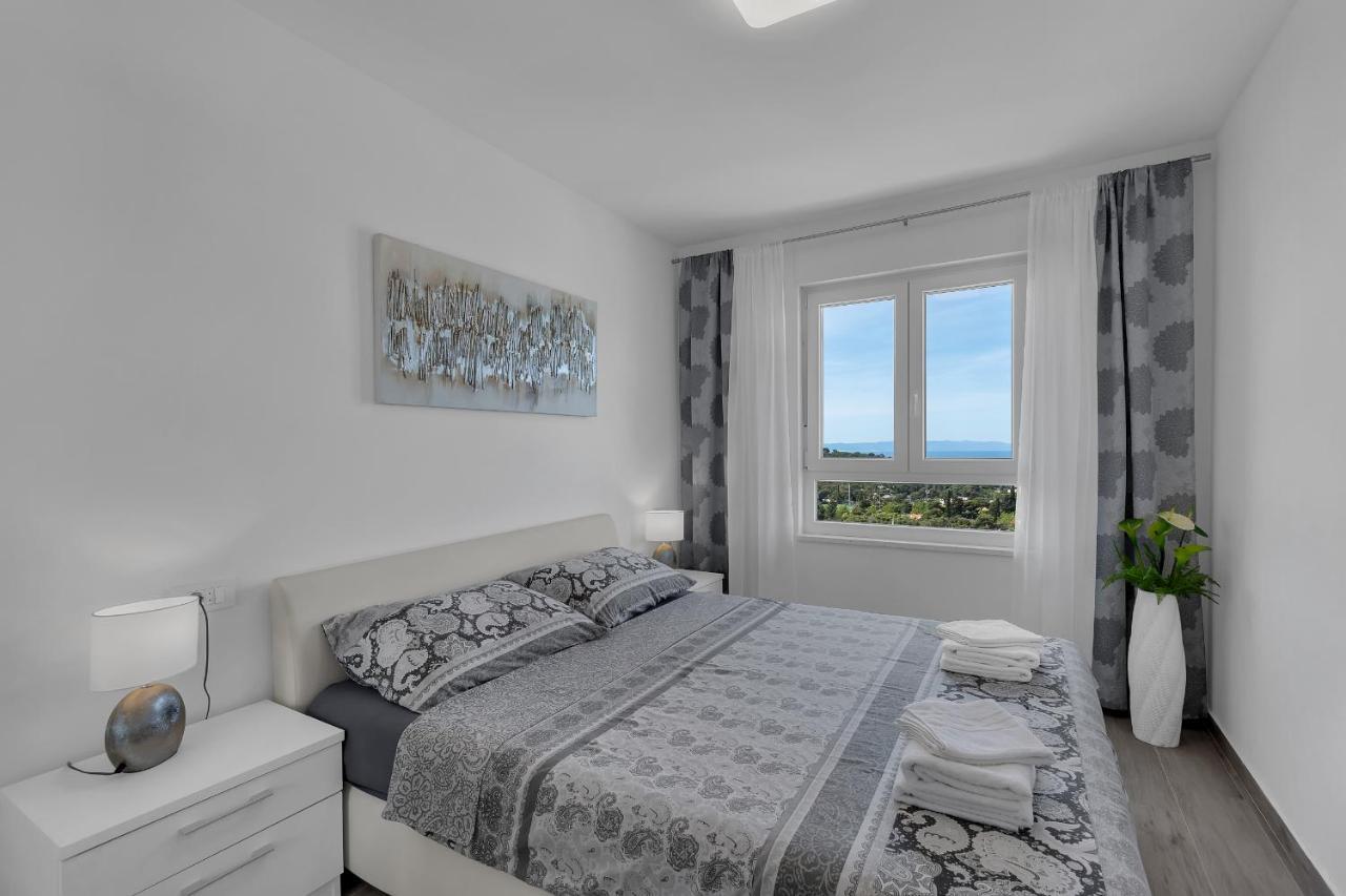 Apartment Navis, Sea View Макарска Экстерьер фото
