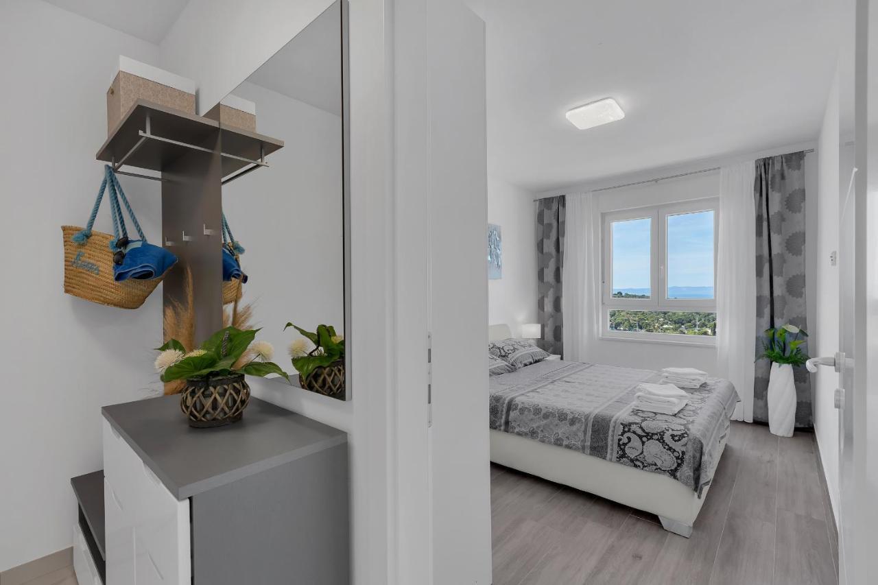 Apartment Navis, Sea View Макарска Экстерьер фото