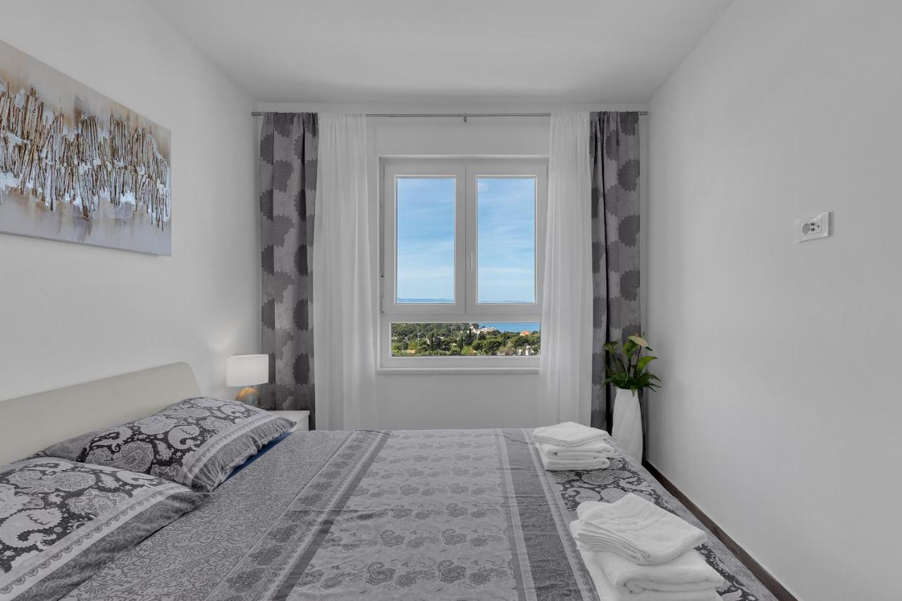 Apartment Navis, Sea View Макарска Экстерьер фото