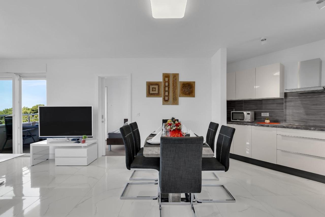 Apartment Navis, Sea View Макарска Экстерьер фото