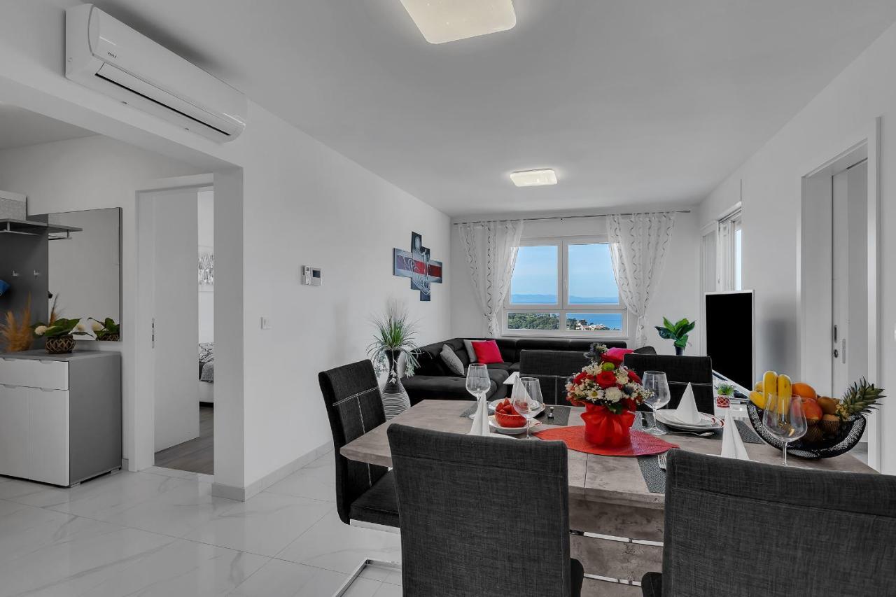 Apartment Navis, Sea View Макарска Экстерьер фото